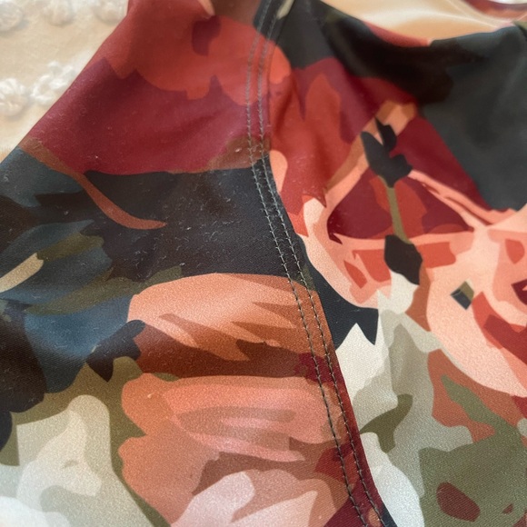 Albion Swim Top - Picture 4 of 4